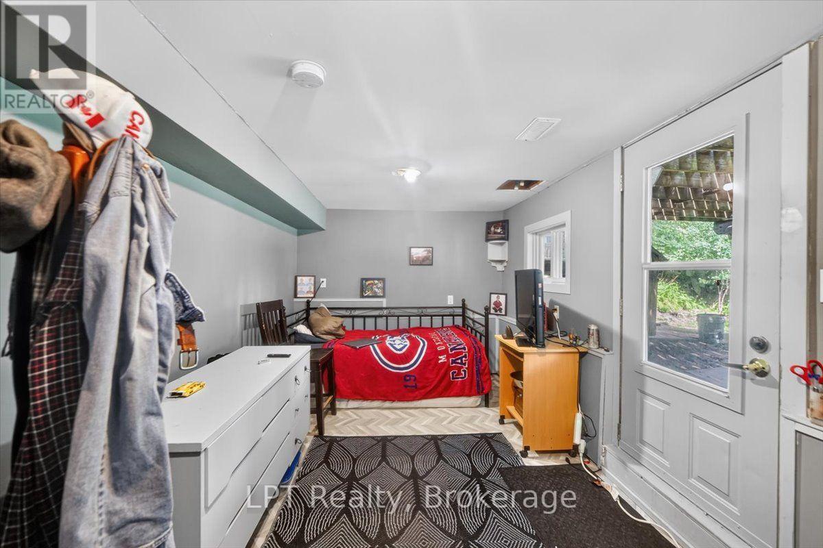 611 ROMAINE STREET - Image 11