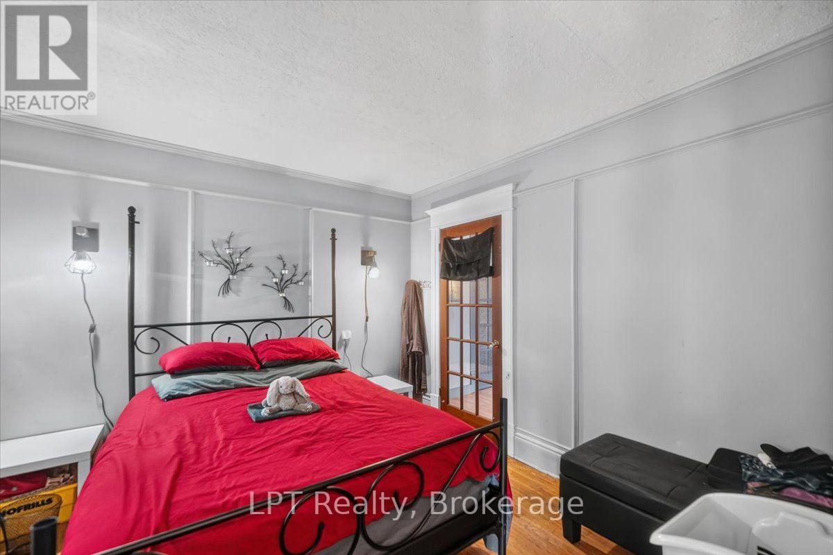 611 ROMAINE STREET - 18