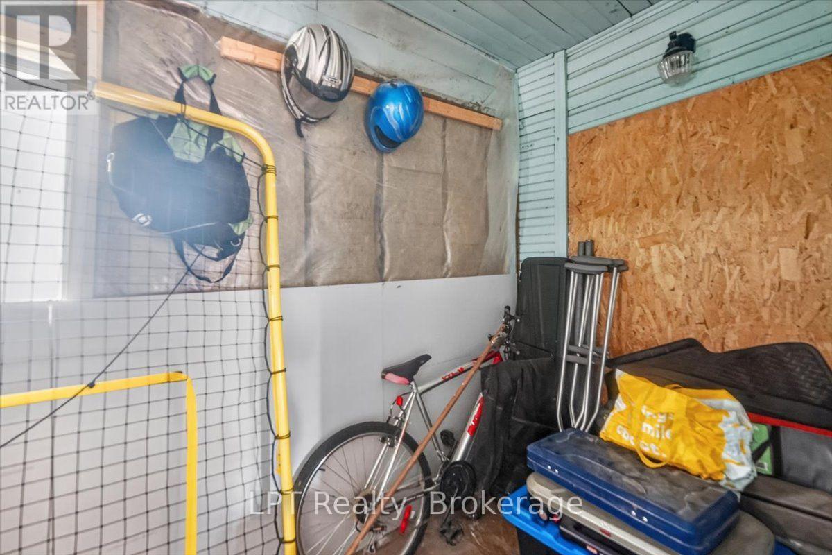611 ROMAINE STREET - 23