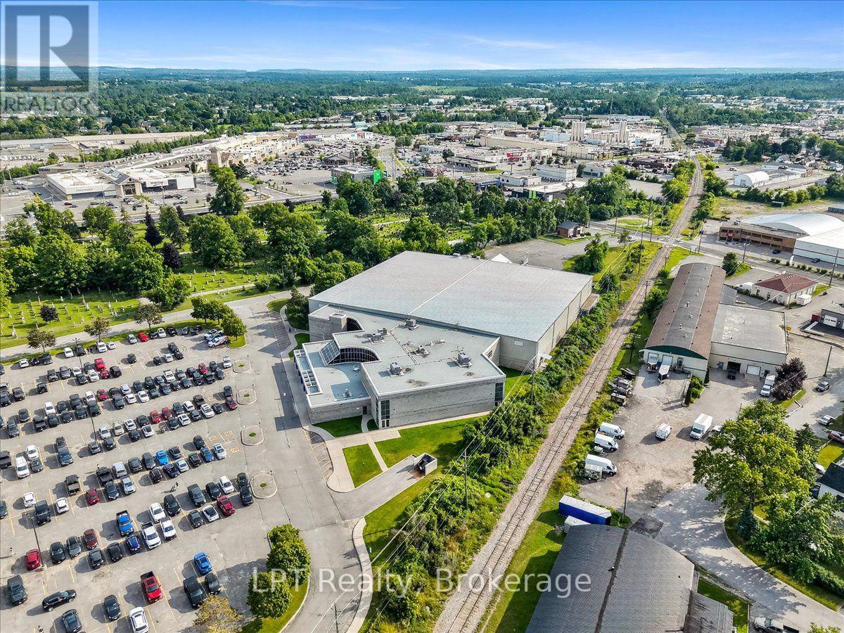 611 ROMAINE STREET - 28