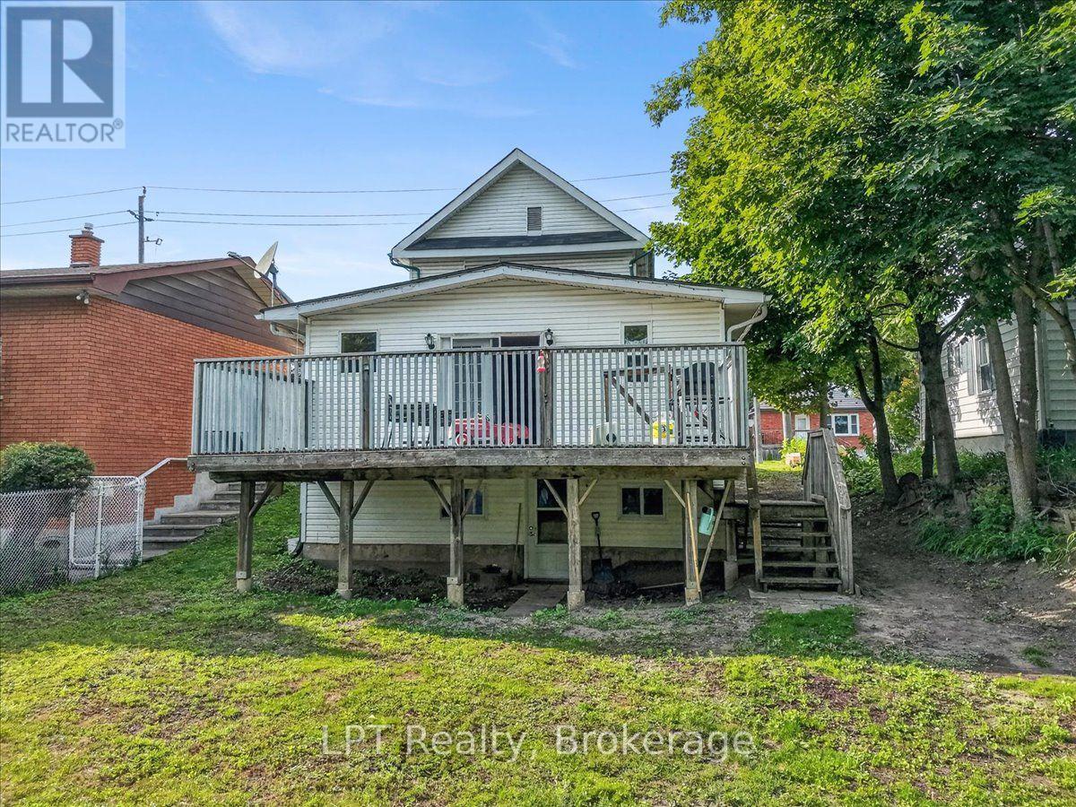611 ROMAINE STREET - 35