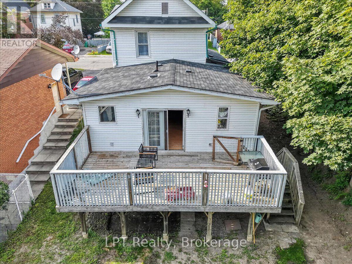 611 ROMAINE STREET - 39