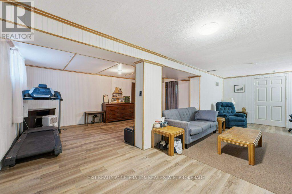 210 UNION STREET - Image 24