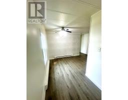 1 Robinson Avenue thumbnail 11