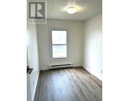 1 Robinson Avenue thumbnail 16