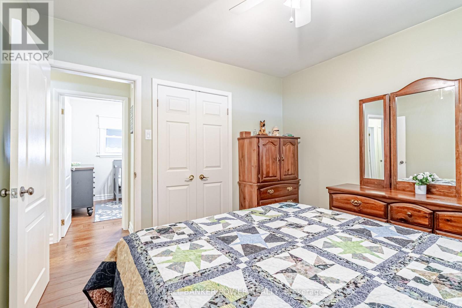 468 JELLICOE CRESCENT - 14