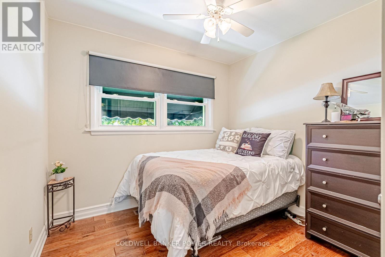 468 JELLICOE CRESCENT - 15