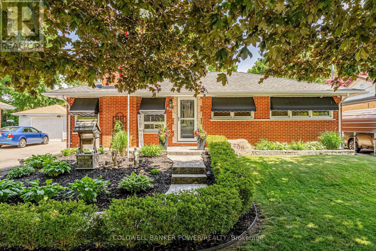 468 JELLICOE CRESCENT - 2