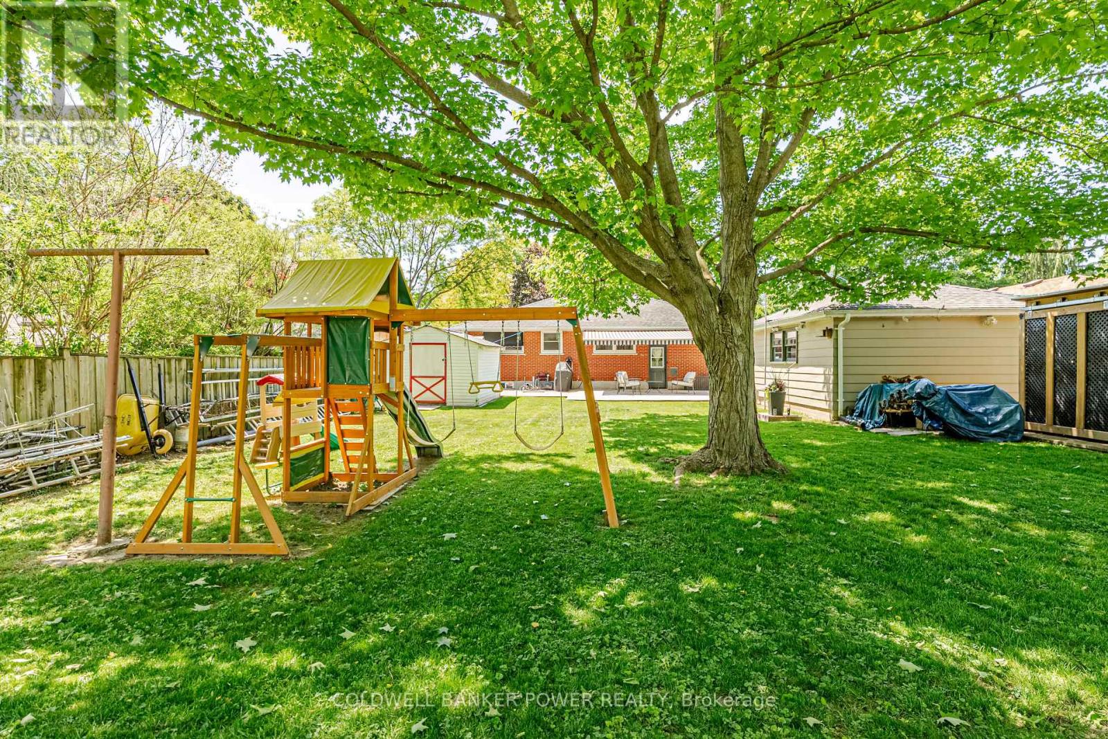 468 JELLICOE CRESCENT - 33