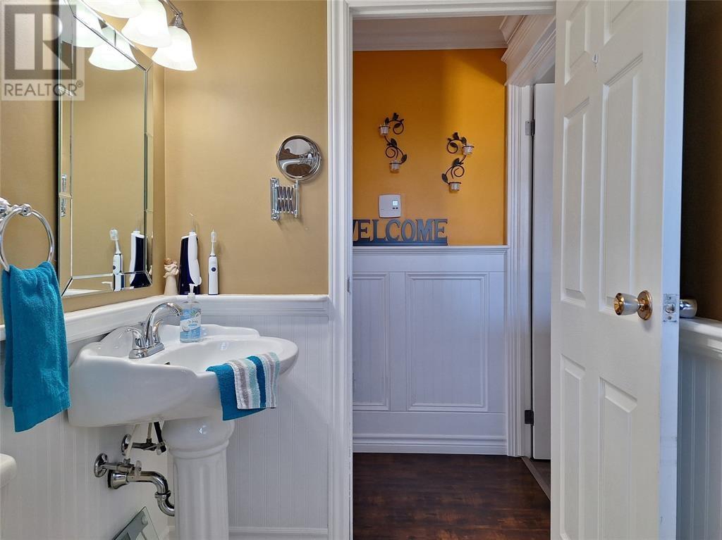 673 Oceanview Drive thumbnail 22
