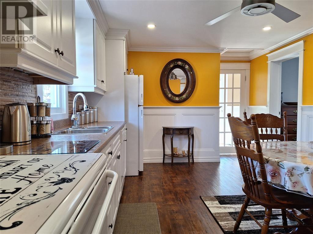 673 Oceanview Drive thumbnail 25