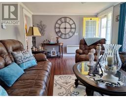 673 Oceanview Drive thumbnail 9
