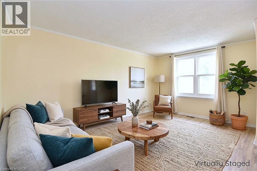 340 KING Street W - 4