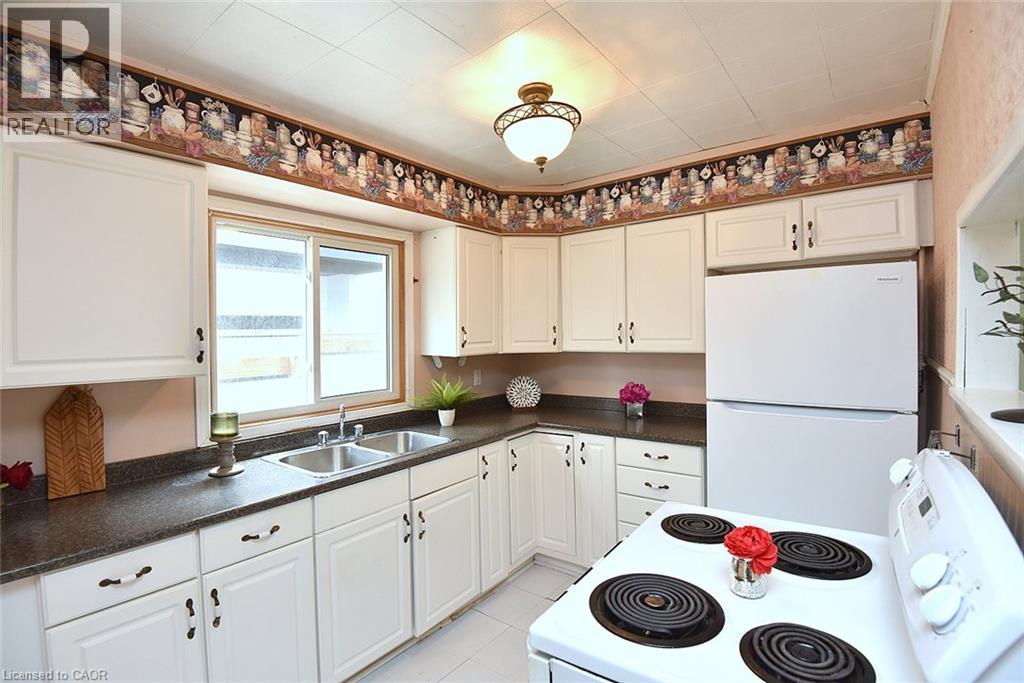 340 KING Street W - 24