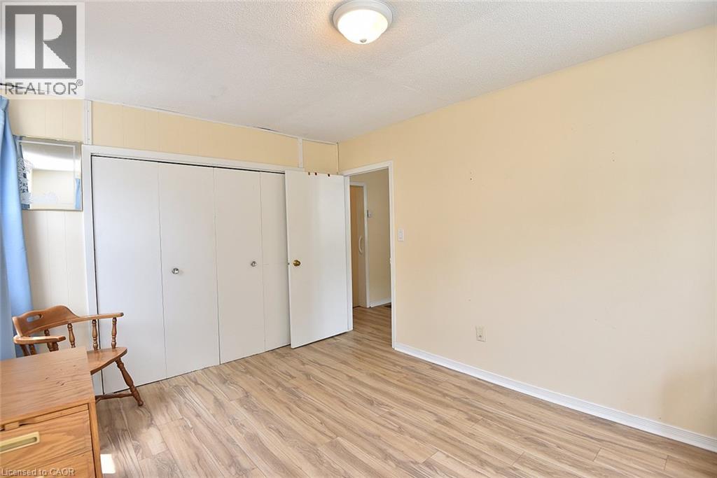 340 KING Street W - 11