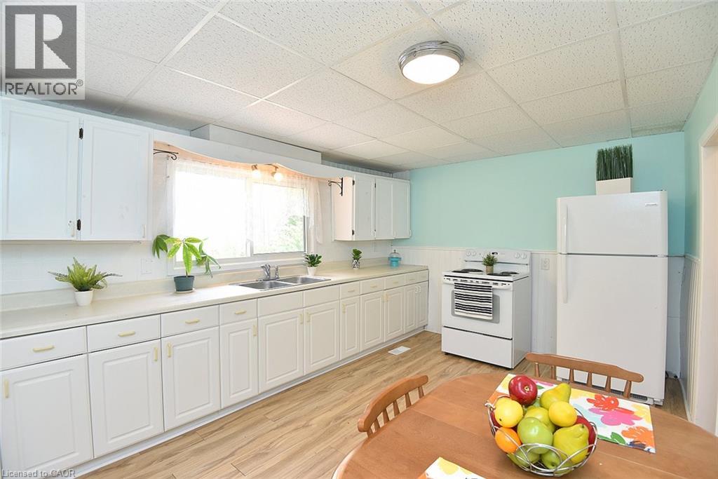 340 KING Street W - 10