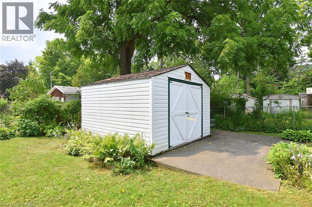 340 KING Street W - 36