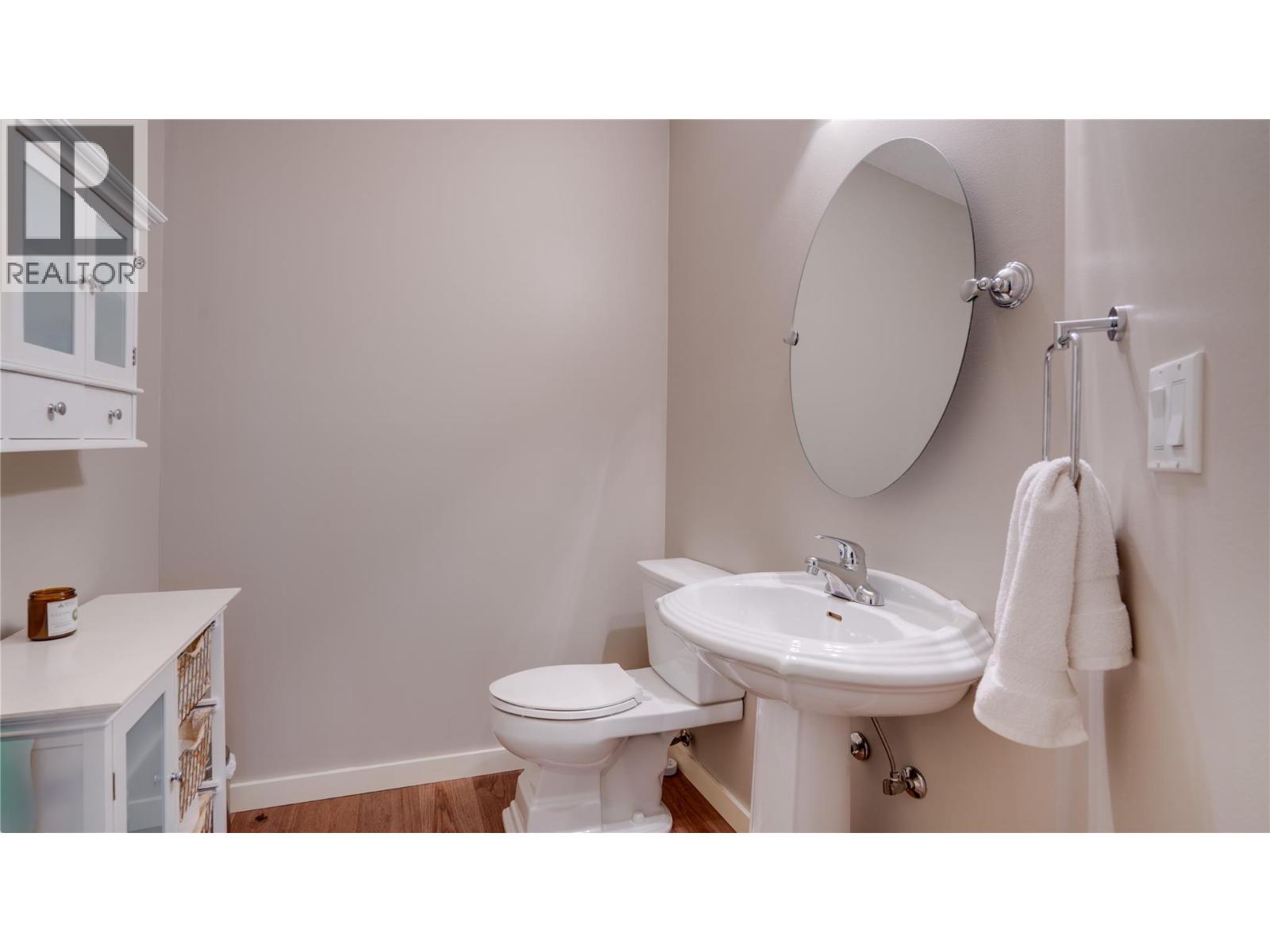 2233 Helgason Drive - 26