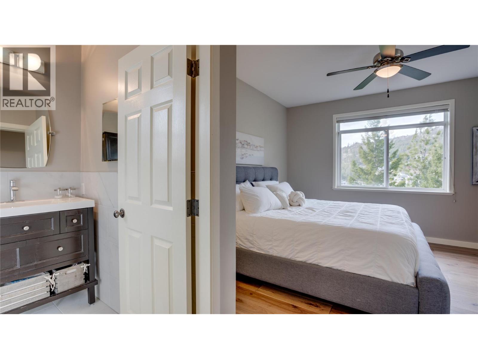 2233 Helgason Drive - 22