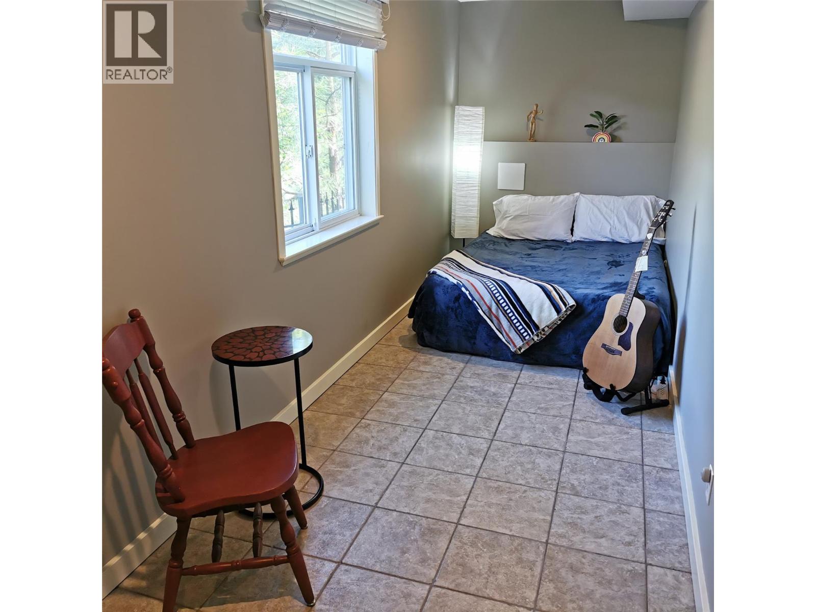2233 Helgason Drive - 37