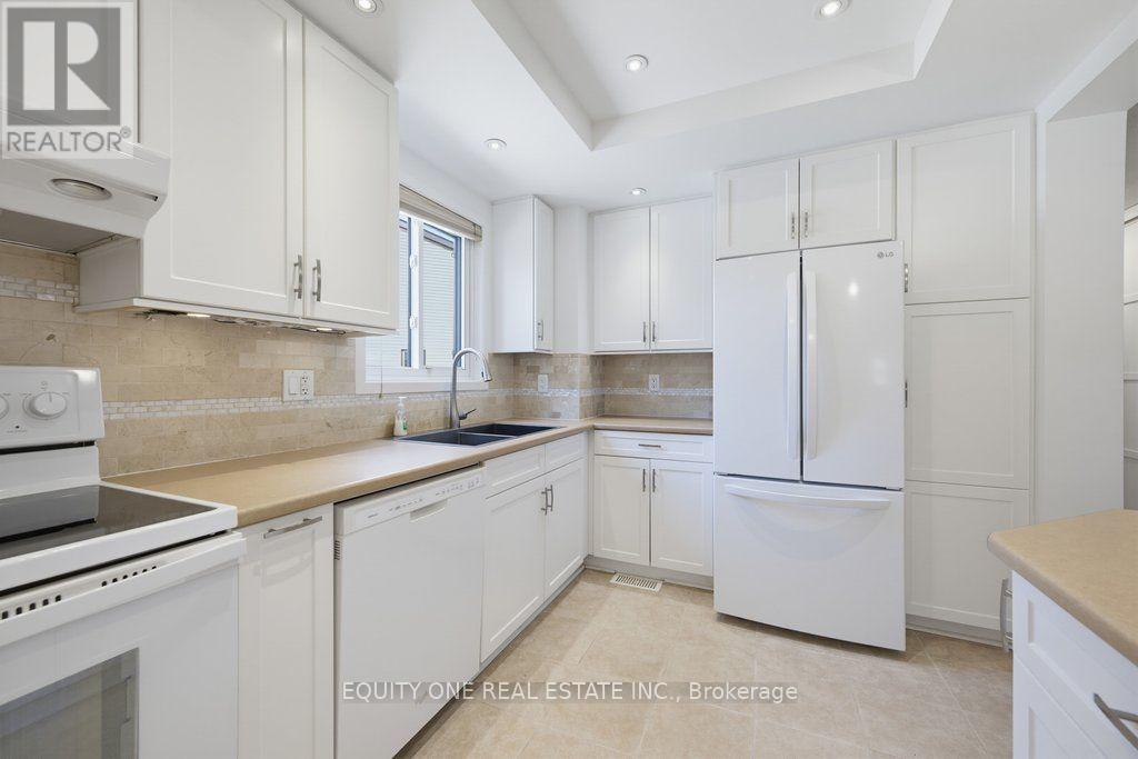 3380 UPLANDS DRIVE - 18
