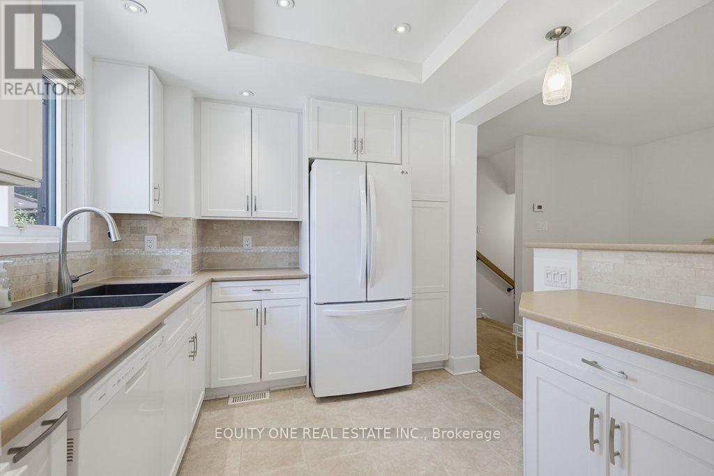 3380 UPLANDS DRIVE - 19