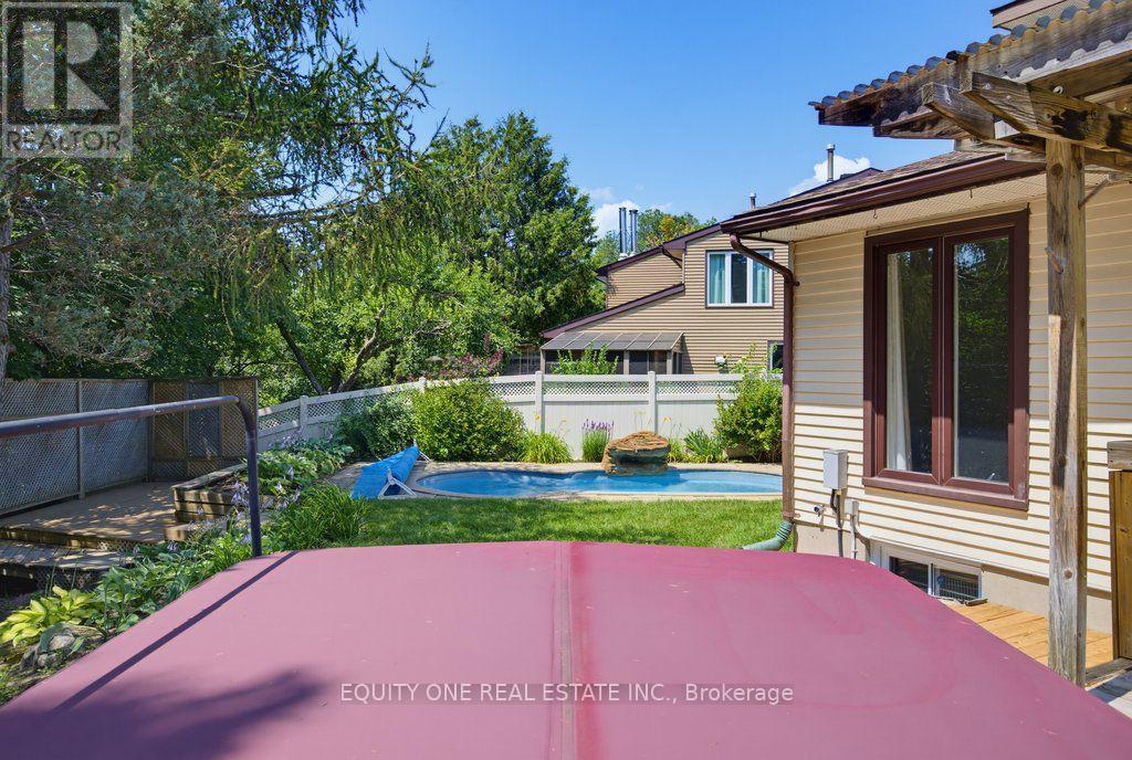 3380 UPLANDS DRIVE - 41