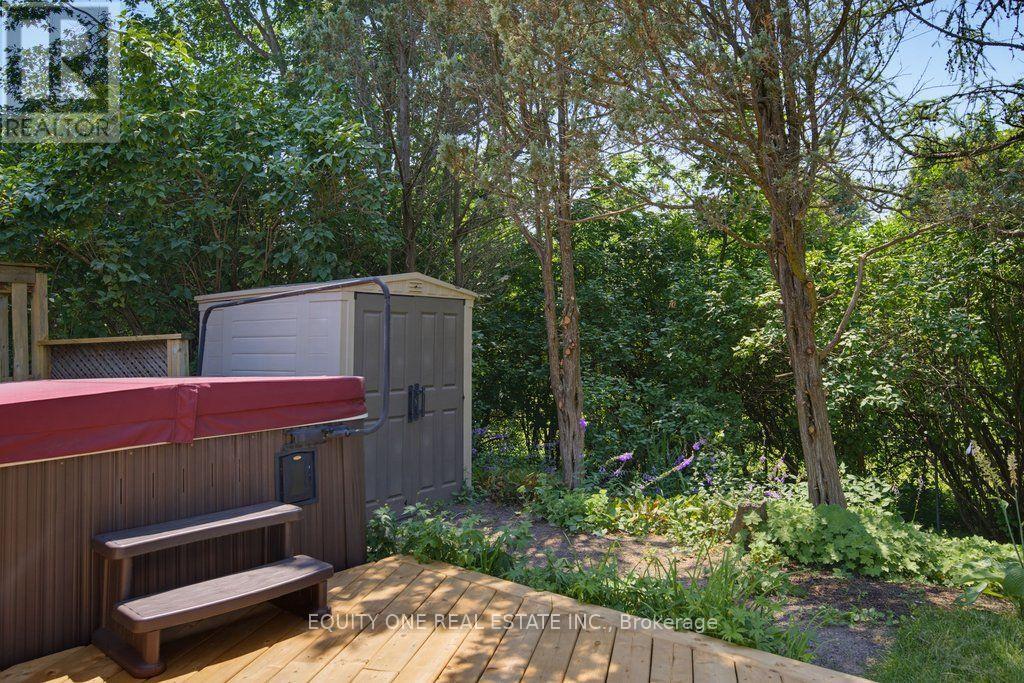 3380 UPLANDS DRIVE - 42