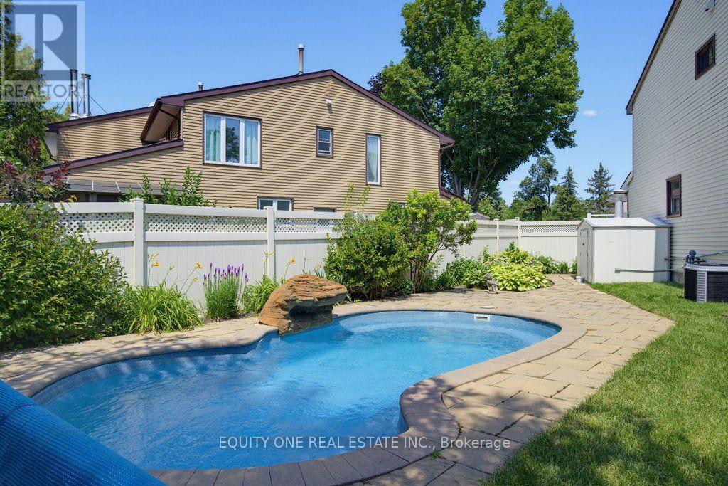 3380 UPLANDS DRIVE - 44