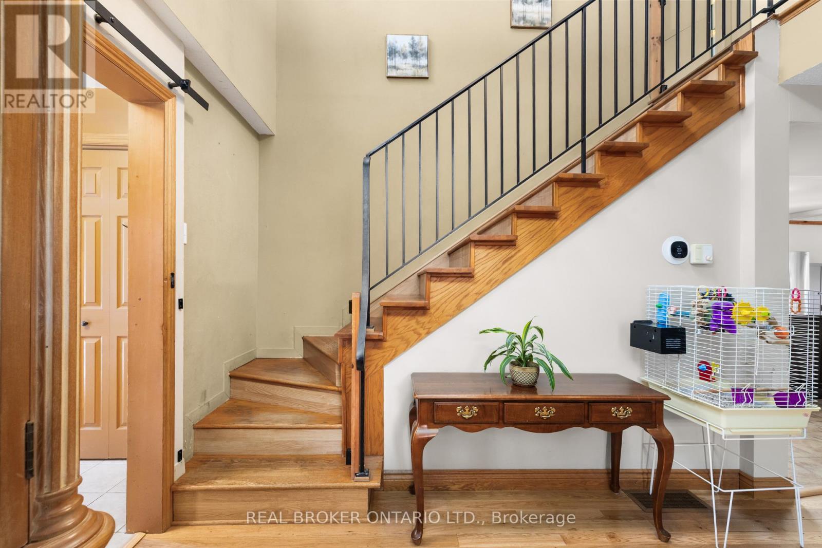 320 CLOTHIER STREET W - 21