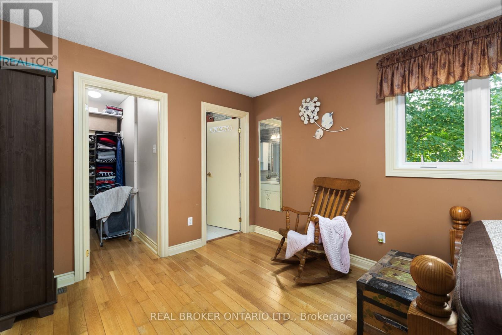 320 CLOTHIER STREET W - 24