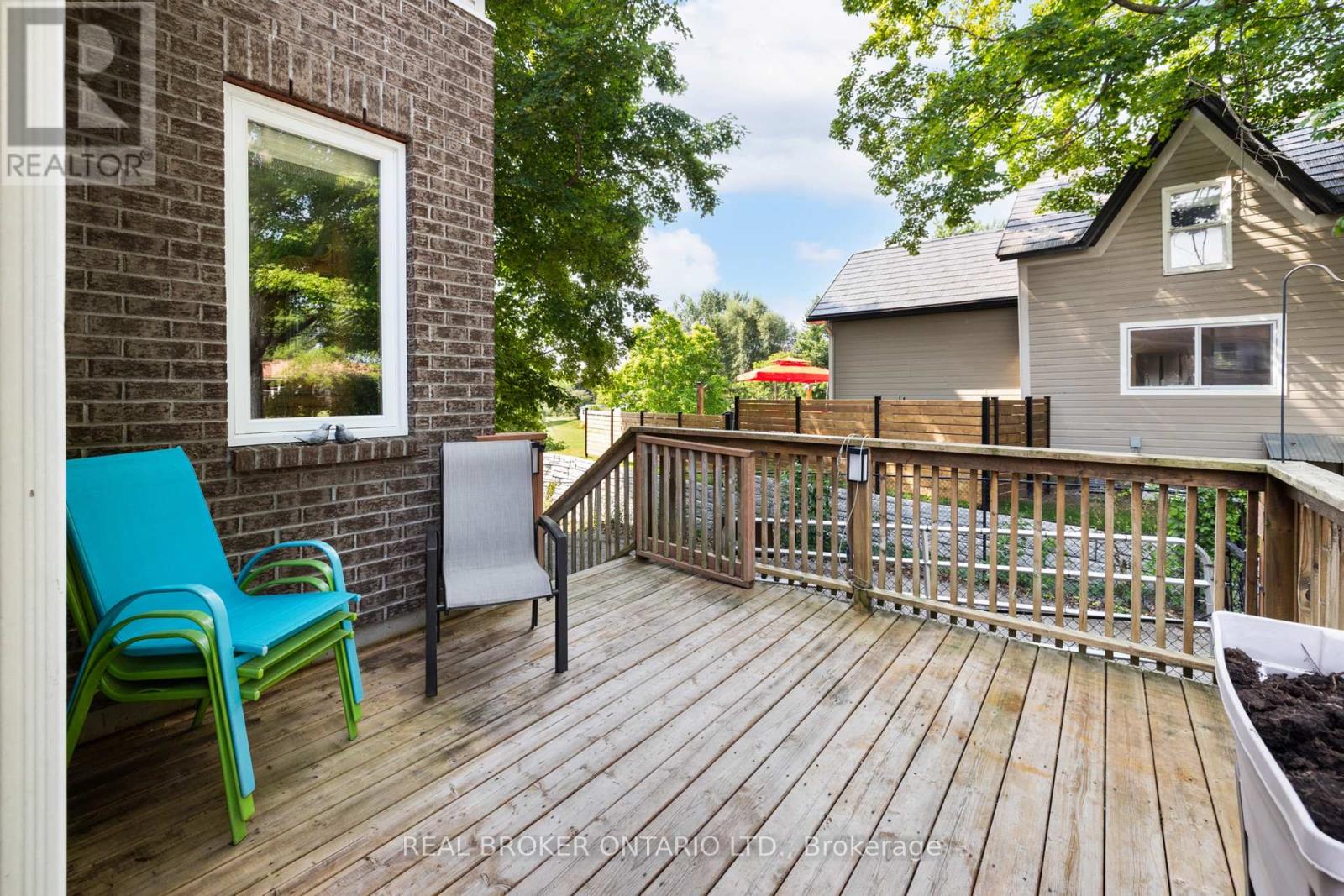 320 CLOTHIER STREET W - 32
