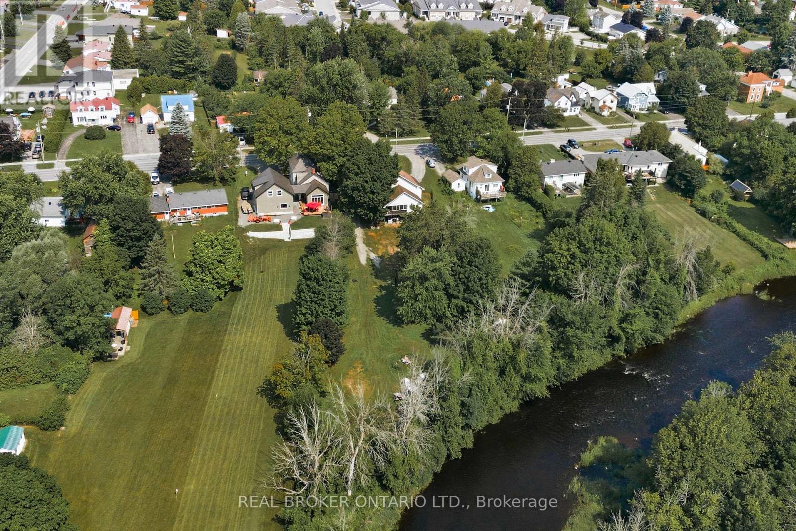320 CLOTHIER STREET W - 36