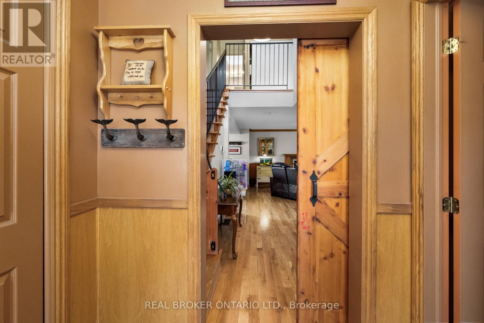 320 CLOTHIER STREET W - 6