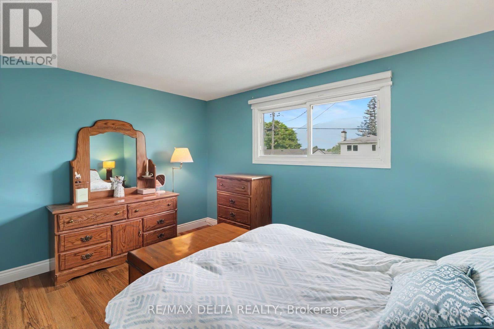 331 ROXDALE AVENUE - 18