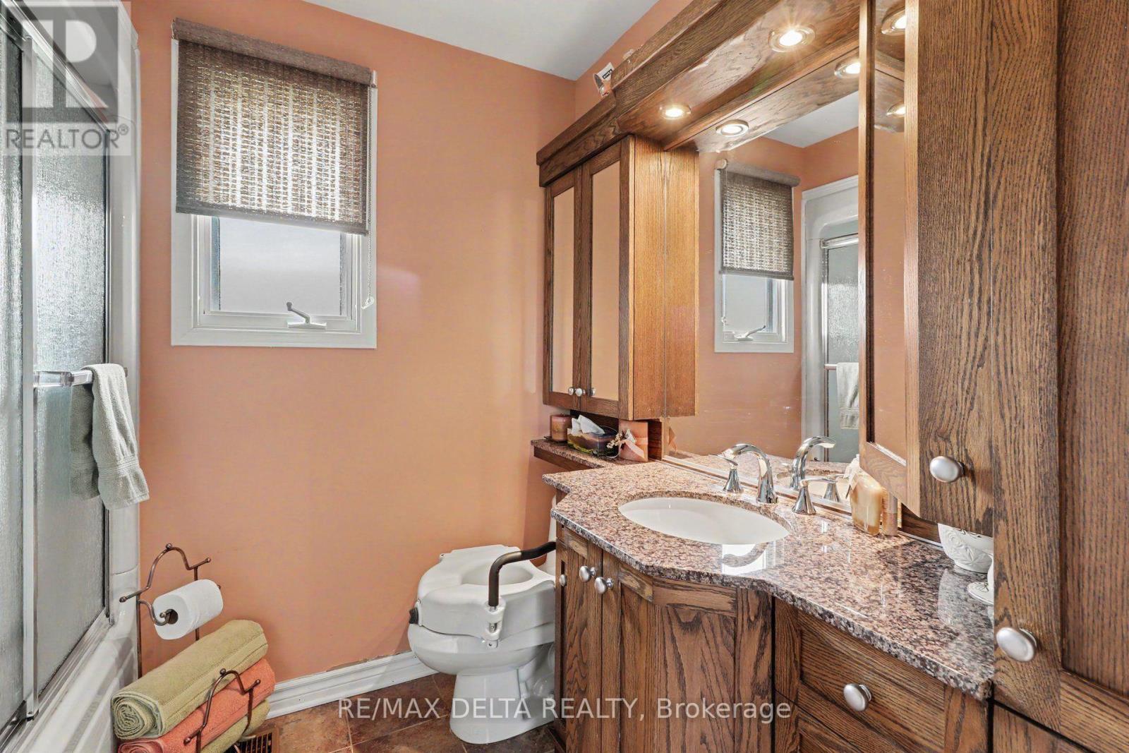 331 ROXDALE AVENUE - 19