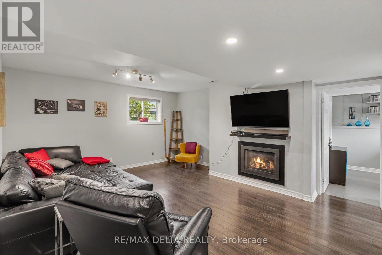 331 ROXDALE AVENUE - 23