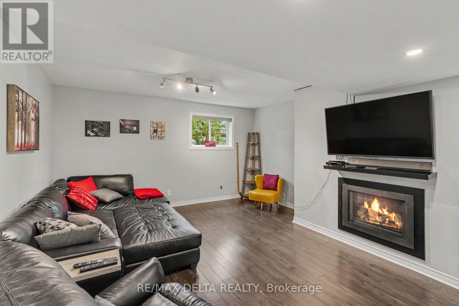 331 ROXDALE AVENUE - 24