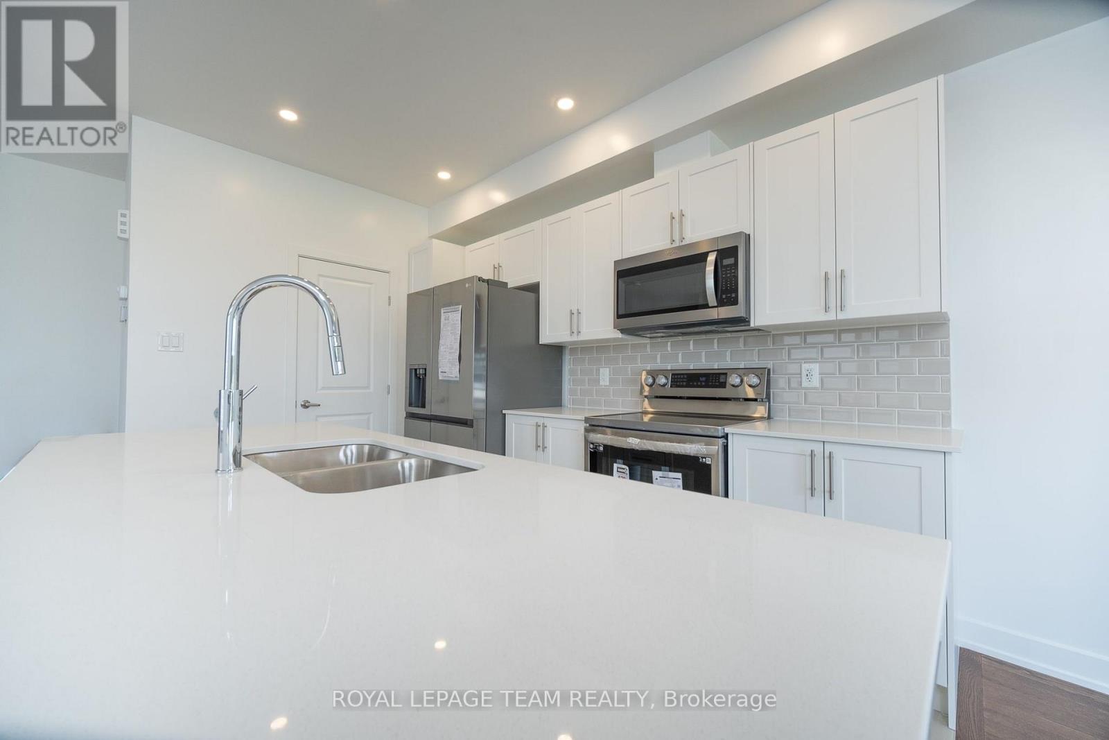 3 Bed, 3 Bath House for Rent in Ottawa – 807 MOCHI CIRCLE, Ottawa – MLS# X13613684 - Image 12