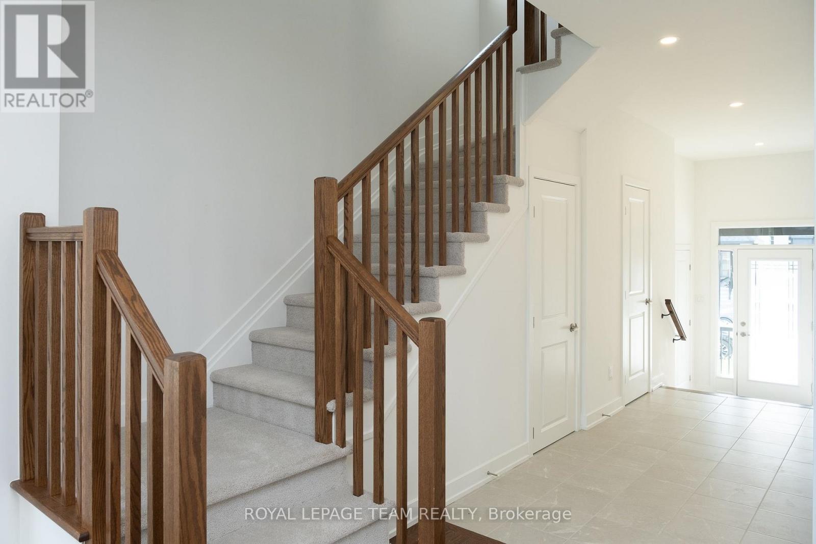 3 Bed, 3 Bath House for Rent in Ottawa – 807 MOCHI CIRCLE, Ottawa – MLS# X13613684 - Image 7