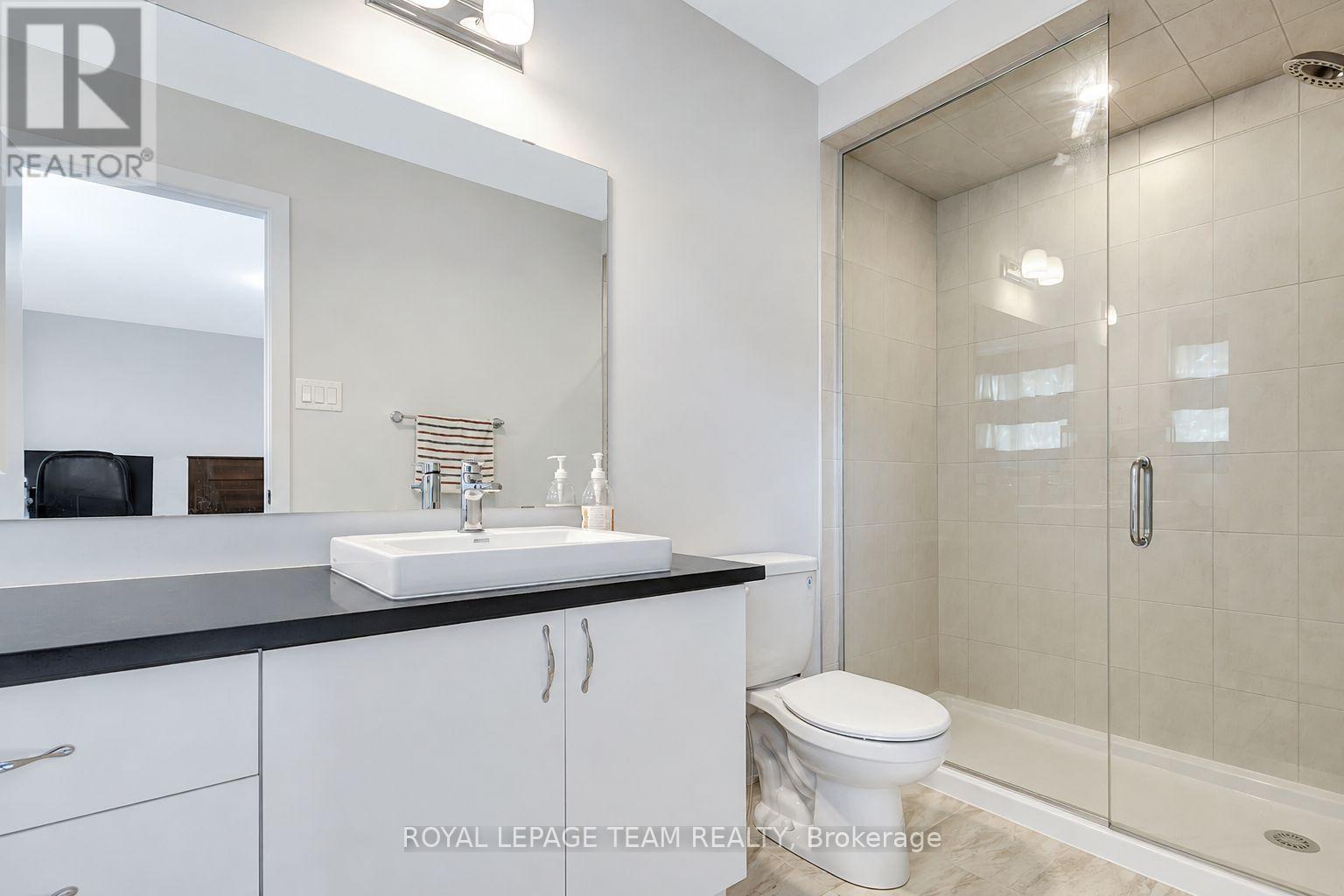 3 Bed, 3 Bath House for Rent in Ottawa – 137 YEARLING CIRCLE, Ottawa – MLS# X13613708 - Image 9