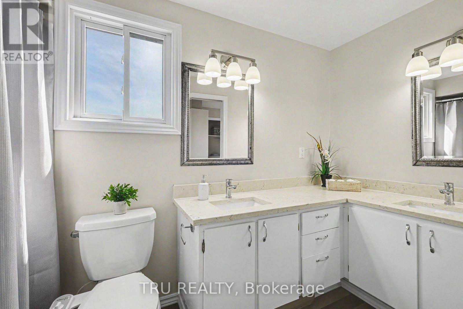 #8 22 SWEETBRIAR CIRCLE - 16