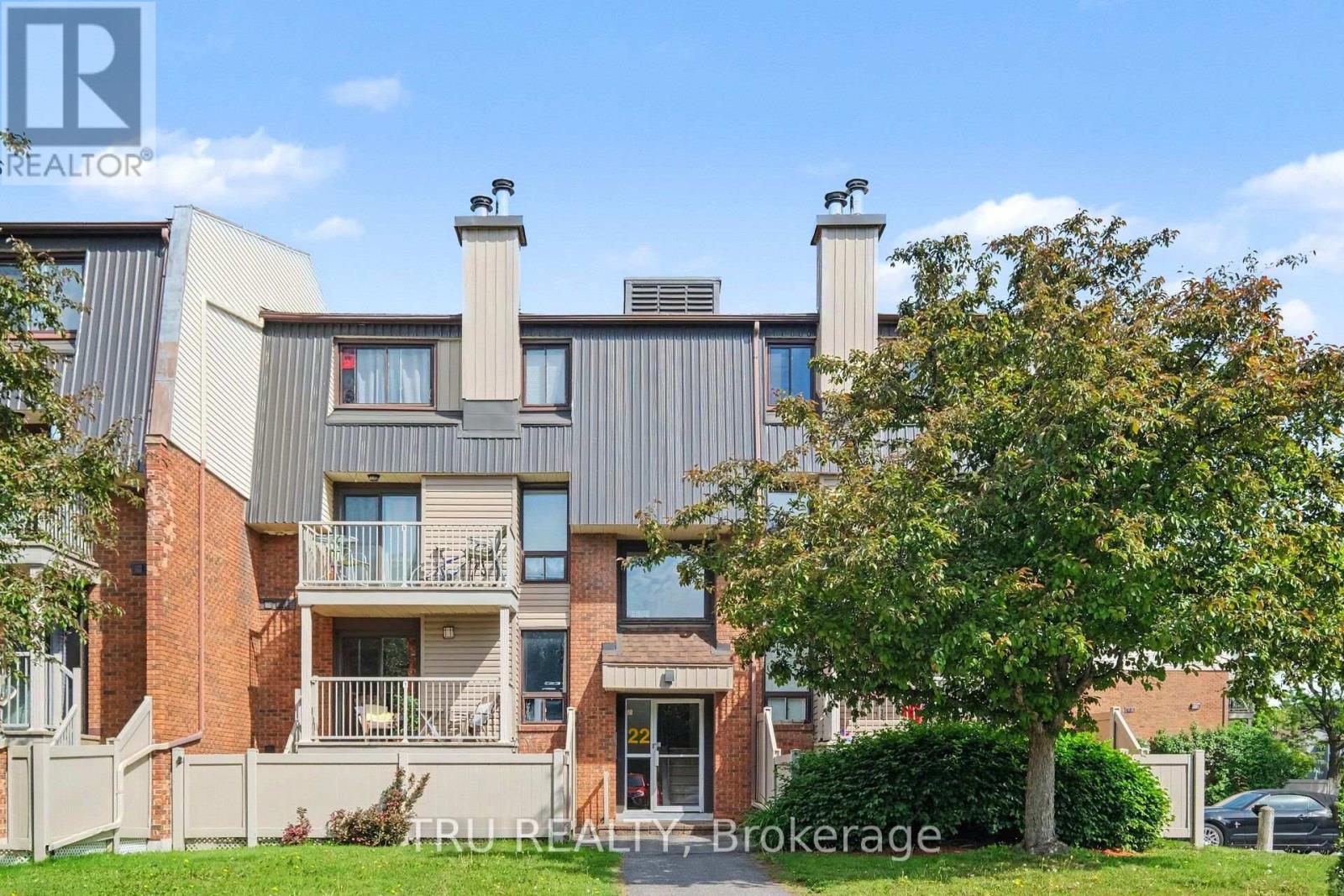 #8 22 SWEETBRIAR CIRCLE - 2