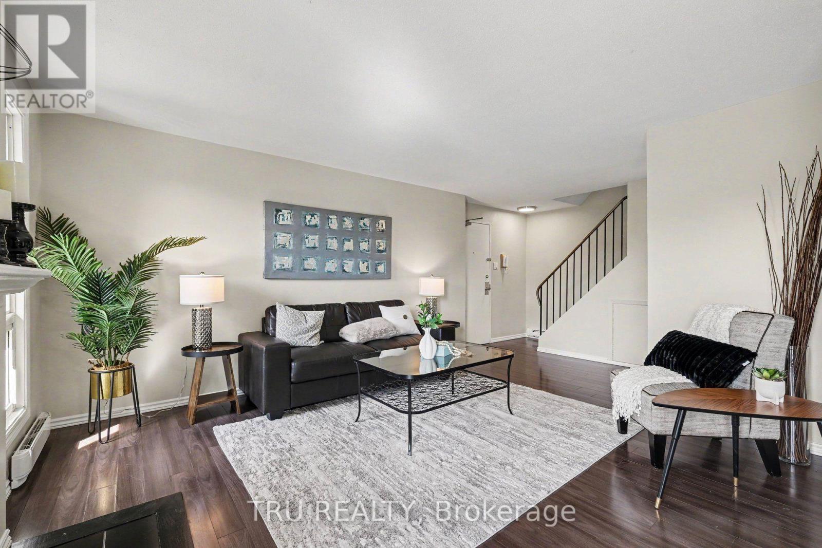 #8 22 SWEETBRIAR CIRCLE - 6
