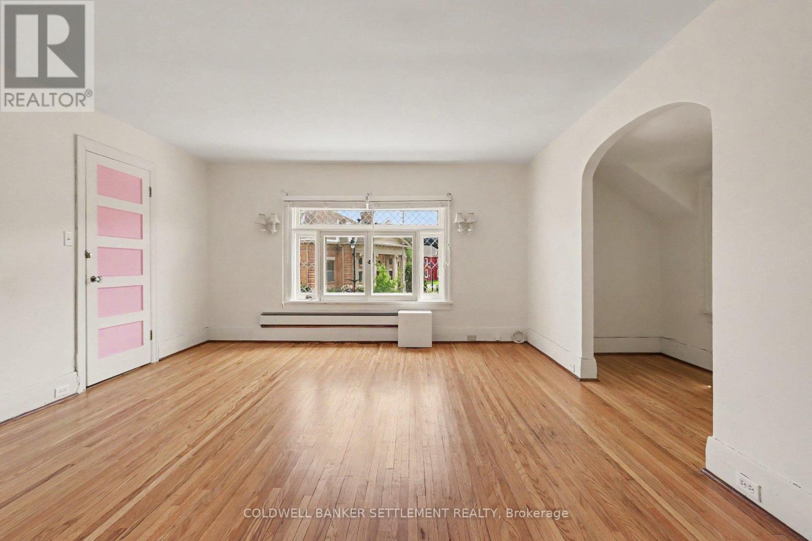2 GLADSTONE AVENUE - Image 27
