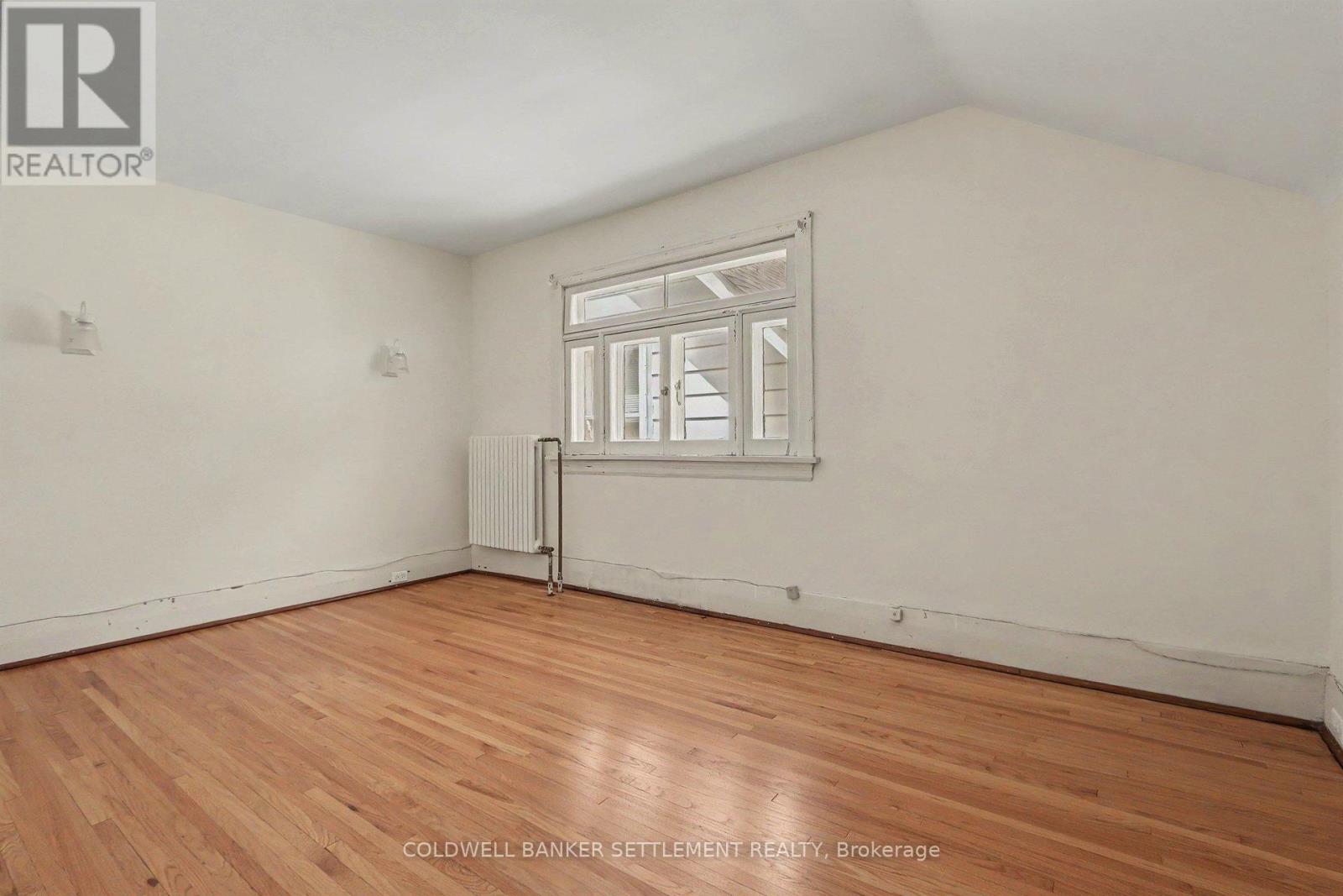 2 GLADSTONE AVENUE - Image 31