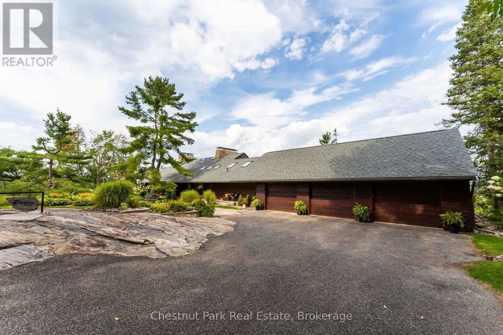 #2 1088 LAWLAND HEIGHTS ROAD - 29