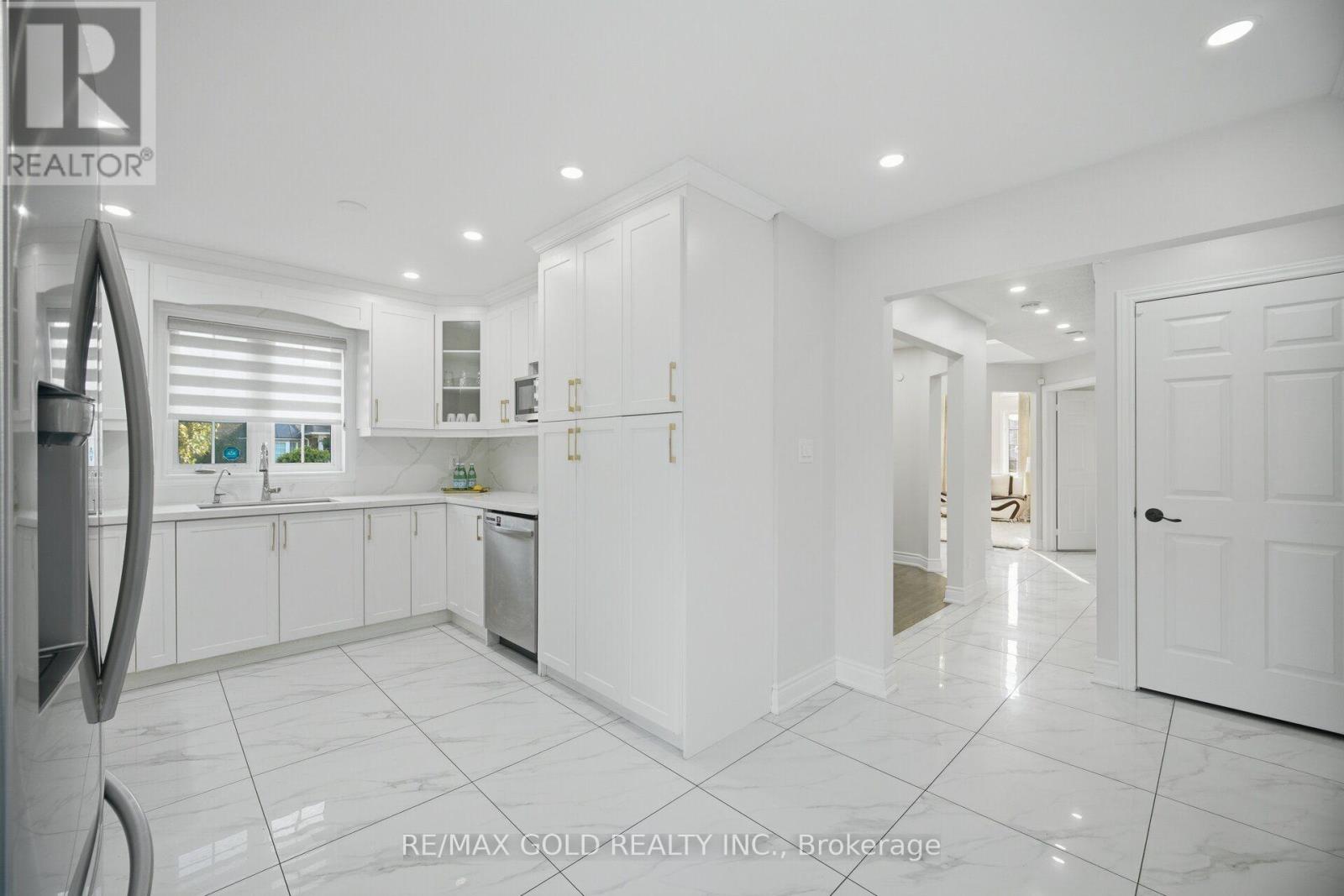 71 LEAGATE STREET - 13