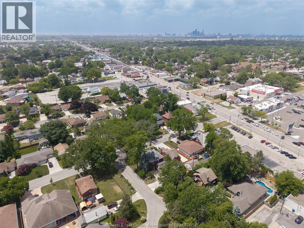 2390 PRINCESS AVENUE - 37