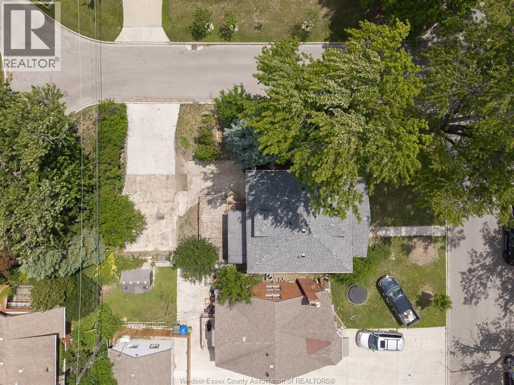 2390 PRINCESS AVENUE - 39